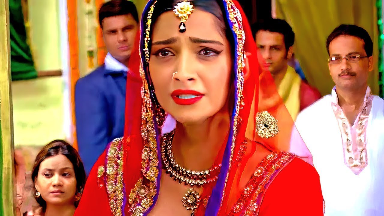 بنت مغرورة بترفض جارها الفقير ولكنها بتكتشف قيمته الحقيقية في ليلة فرحها علي شخص تاني