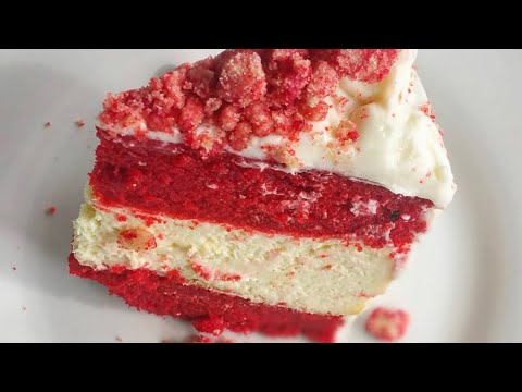 red-velvet-cheesecake-cake