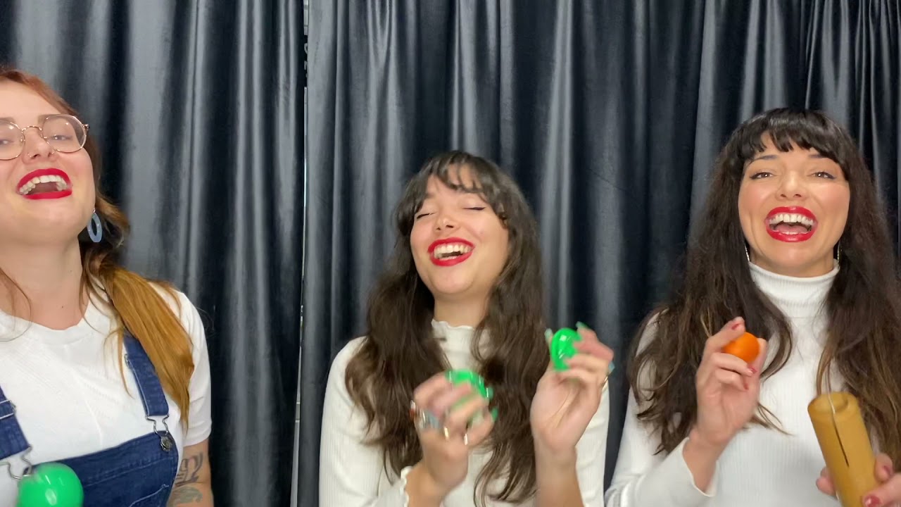 The Roslyns Perform Rum and Coca Cola Live! (Andrew Sisters Cover)