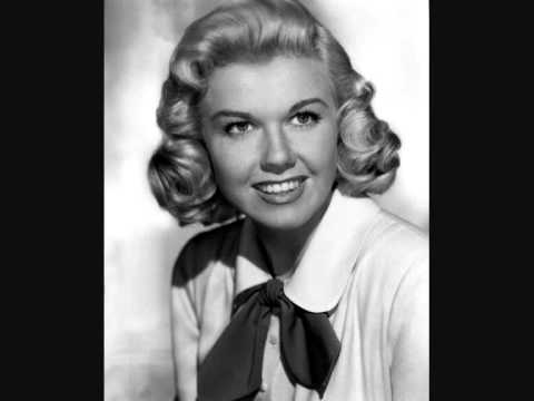 Watch Doris Day-Everybody Loves A Lover + Lyrics on YouTube