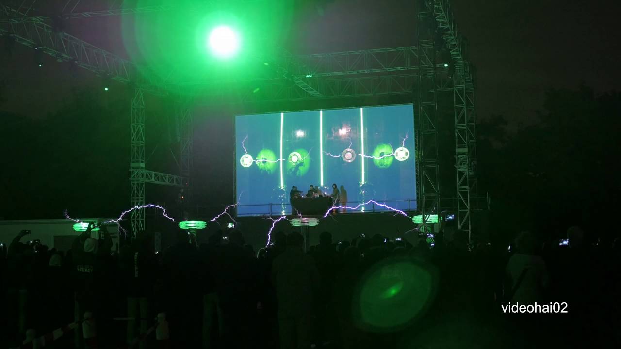 Light show tesla