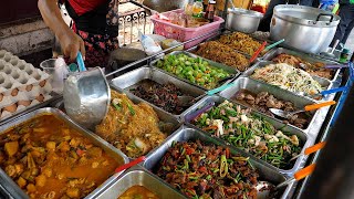 Тайский домашний уличный буфет с едой по-домашнему
