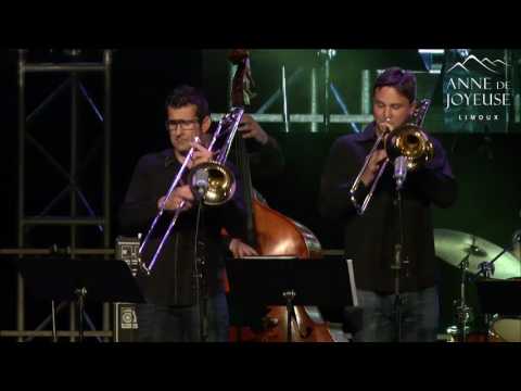 Swing Bones / Song Of Medicis Composition François GUIN