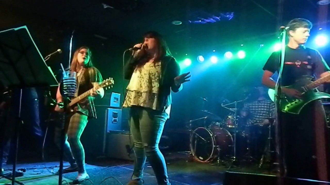 12817 Starships (clip) Bleachers Bar, Bristol, CT YouTube