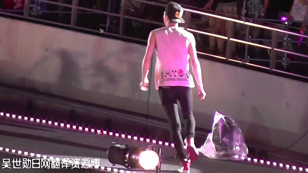 141004 Sehun focus @ smtown ending (+Tao)