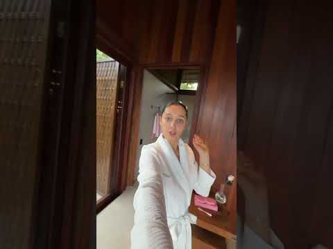 most INSANE ROOM TOUR IN THE JUNGLE