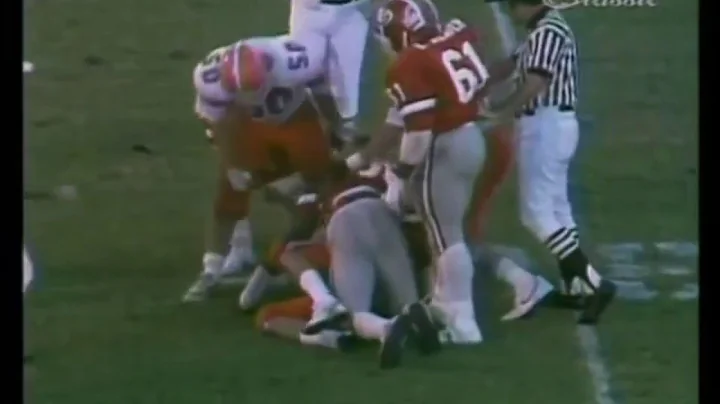 MUNSON calls 2 of FREDDIE GILBERT's 4 sacks vs. Fl...
