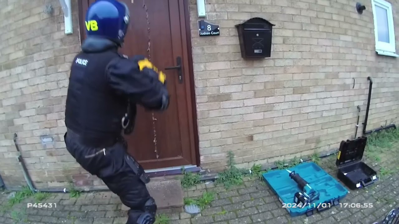 Полиция закрыла фабрику по производству каннабиса стоимостью 700 тысяч фунтов стерлингов