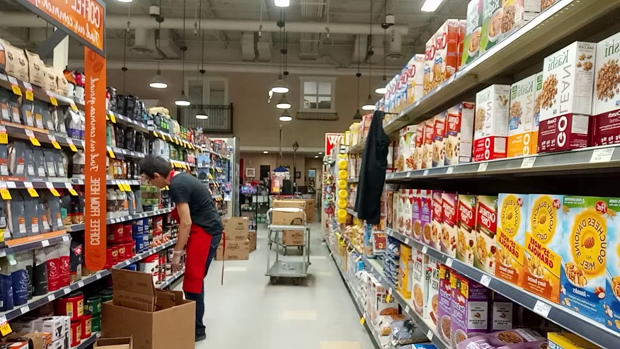 Yan/trabaho/stocker sa gabi