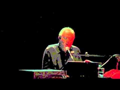 Watch Amedeo Minghi - Distanti insieme (live del 24 novembre 2009 al Teatro Ghione in Roma) on YouTube