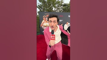 Mandatory red carpet fit check with the Cobra Kai cast. 😂