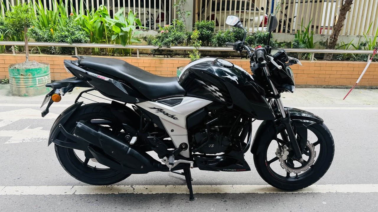 TVS Apache RTR 160 4V 2021 Black