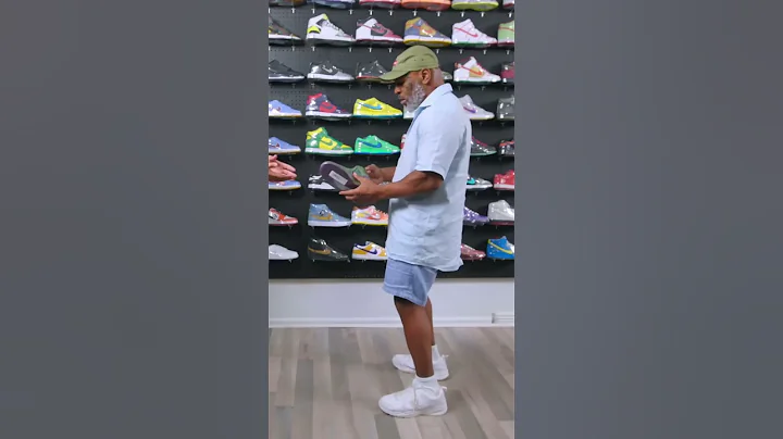 Mike Tyson squeezed the life out of these Dunks 😂 #shorts - DayDayNews