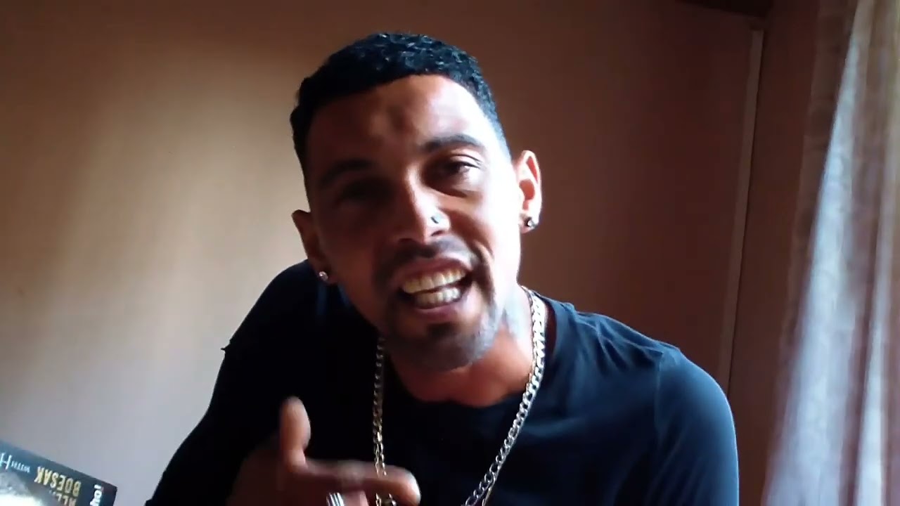 LOOP IN MY SKOENE (Missbubbles featuring Garro”G” & Demon) ScovaProductions 🦉 