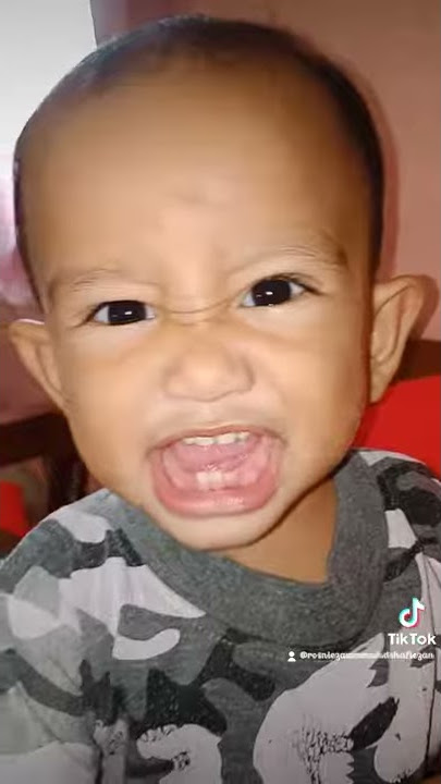 senyum kamu bikin aku jadi lemas😘💞