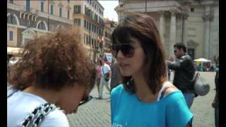 Alessandra Mastronardi in piazza per l'UNICEF