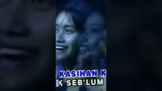 Download Lagu BUNGA DI TEPI JALAN MP3 Download Lagu BUNGA DI TEPI JALAN MP3