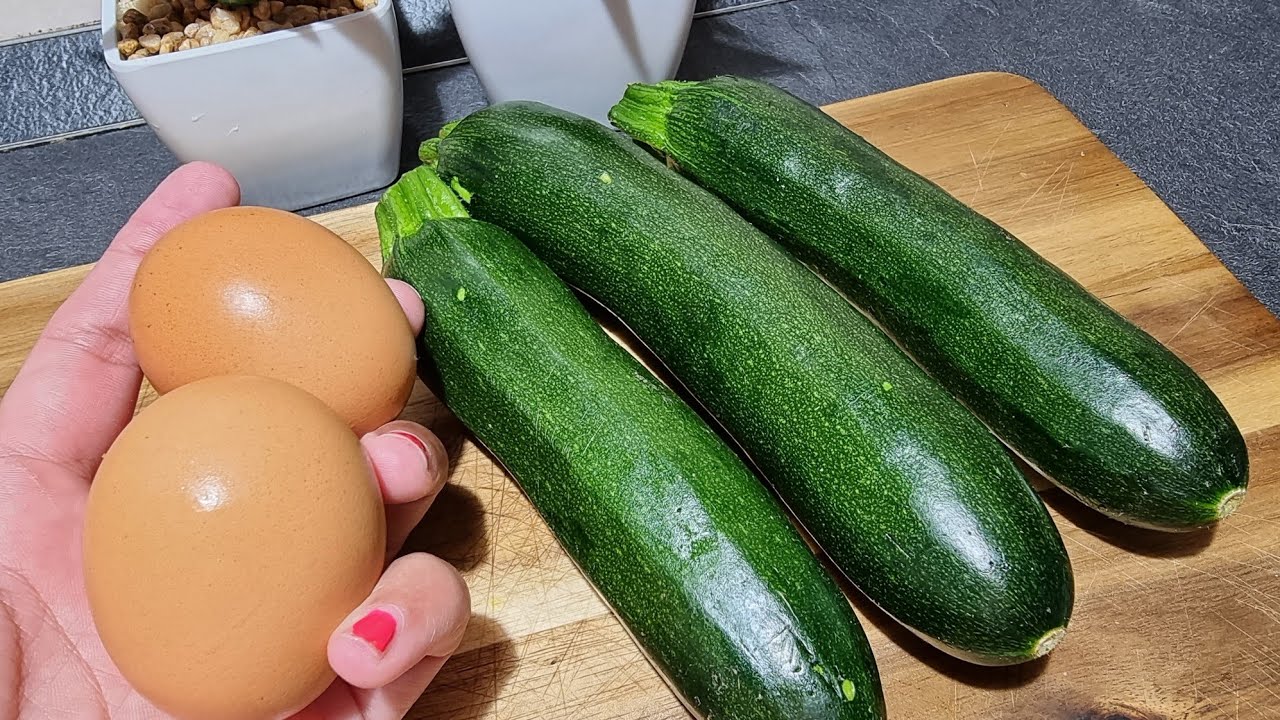 SE HAI ZUCCHINE E 2 UOVA , fai questa ricetta pronta in 1 minuto 369 ...