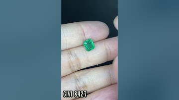 Ngọc Lục Bảo thiên nhiên – GIVI 8427