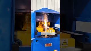 AGERA flash welding machine: Butt welding of copper-aluminum connecting busbars in battery modules.