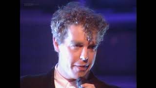 Pet Shop Boys - Left To Our Own Devices (Studio, TOTP) Pet Shop Boys - Left To Our Own Devices (Studio, TOTP)