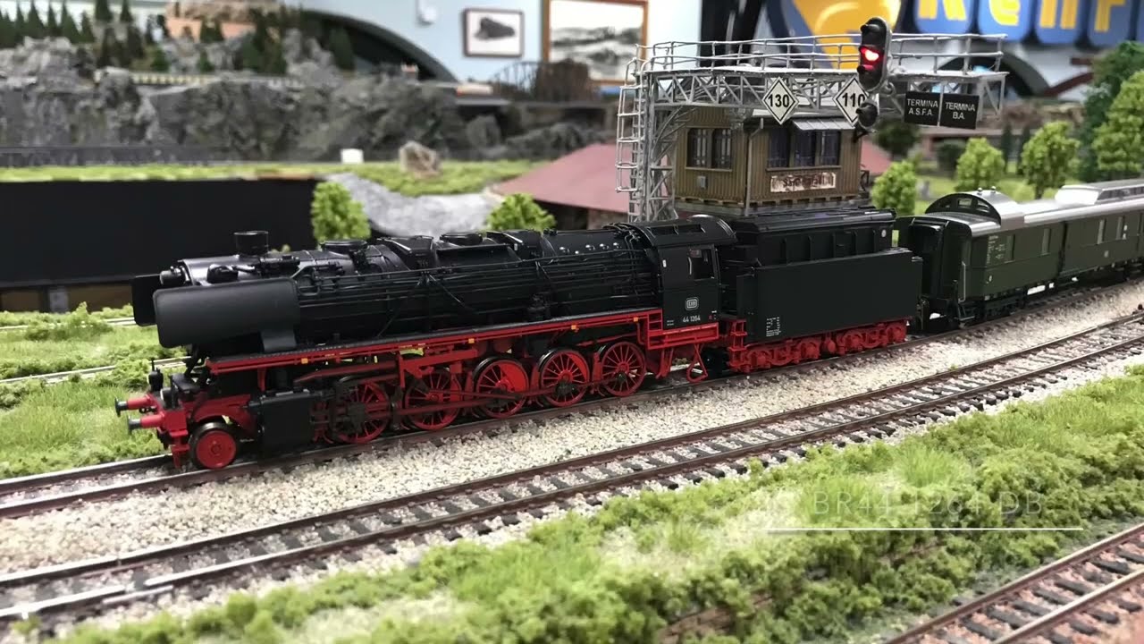 BR44 1264 Jumbo DB mit Umbauwagen Kassel Hbf - Hann Hbf P2755