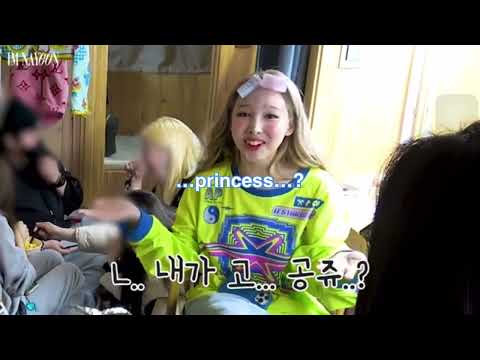 Princess Nayeon meets her fans JeongJiDa