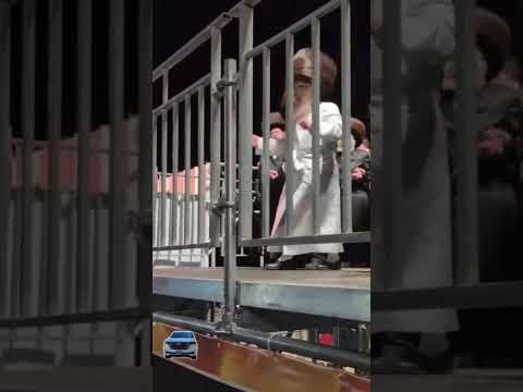 Satmer Rebbe Reb Ahron Motzei Shabbos In Meron