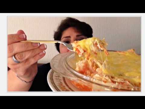 Creamy tomato enchiladas with melted cheese