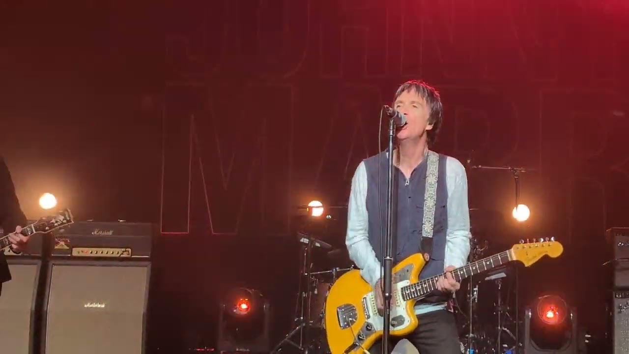 Johnny Marr - Easy Money / Getting Away With It - Part I [Live] @ Brooklyn Paramount - 2024.10.08