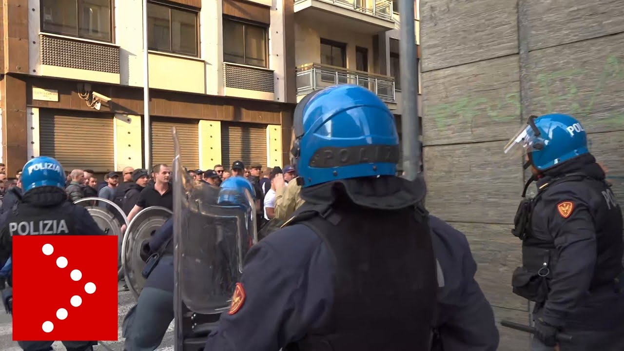 Torino, incidenti polizia-ultras Ajax prima della sfida di Champions con la Juve
