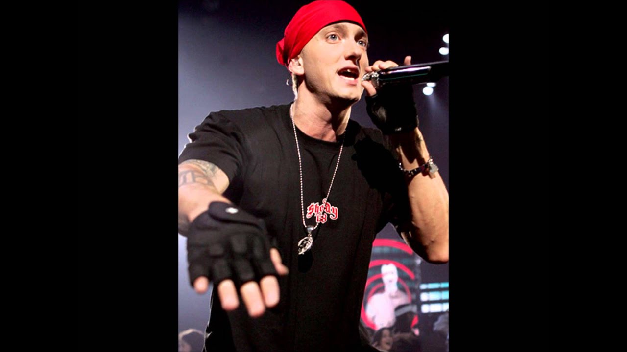 Eminem standing. Эминем girl. Eminem the Freestyle show. Плис стендам Эминем. Eminem no Love.