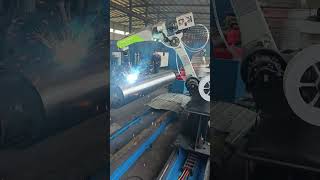 Welding of the wear-resistant layer on the threaded shaft.#shorts