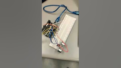 Ultrasonic sensor with servo motor