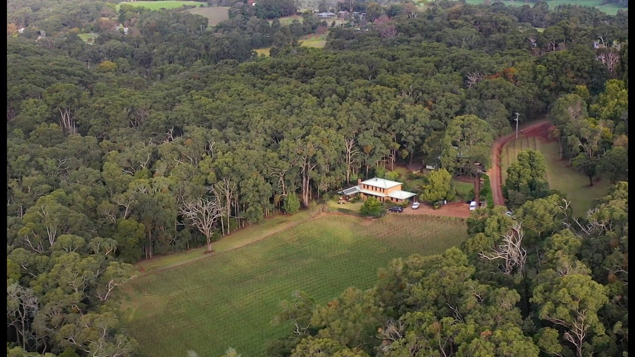 Marshall White: 6 Ocean View Avenue, Mount Eliza