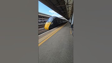 A GWR Class 802 (802105) departing Platform 1 at Exeter St Davids @GLovesTrains