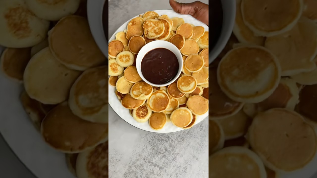Let’s make mini pancake circles together 🍦🍞🍩🍪🥞 
