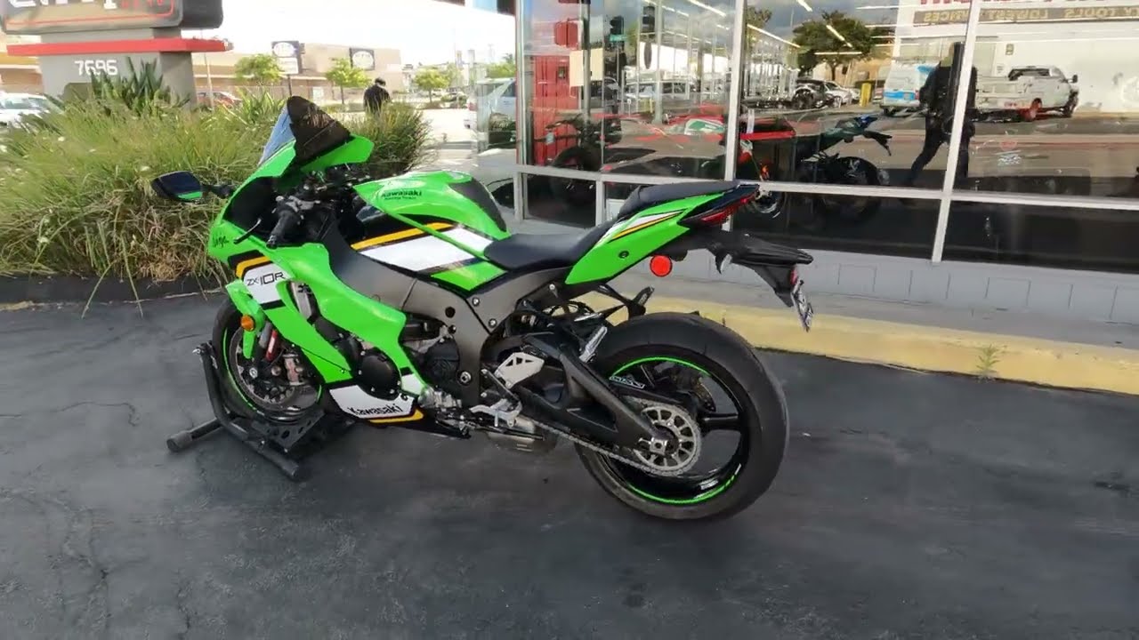 2025 Kawasaki ZX10R | Walk Around, Start-Up & Sound Clip - YouTube