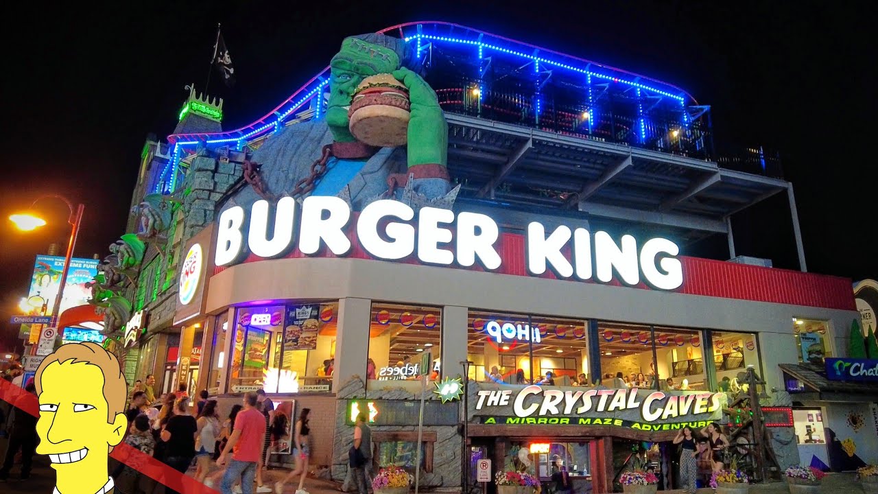 CHAOS ON CLIFTON HILL | Exploring Niagara Falls Tourist Attractions