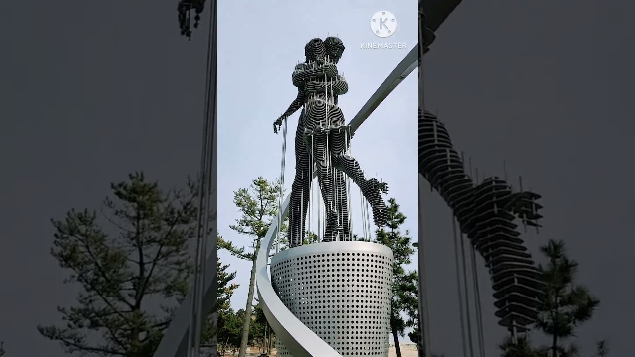 고성 어딘가 해변에 애틋한 연인~~음 근데 내눈엔 니들 이상하게 보이는건 왤까?~~🤔
