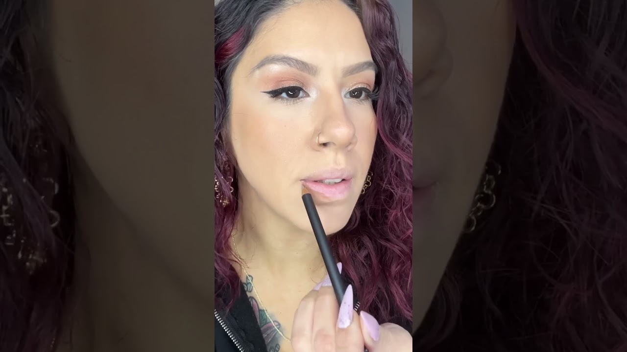 MAC Cosmetics Chestnut VS Cork