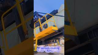 Wanshihengtong Second Crawler Mobile Impact Crusher Test Run | First Unit Running Stable In Xinjiang