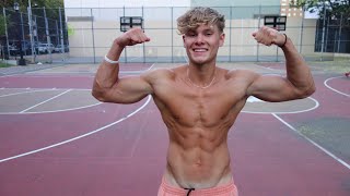 MMMaximilian does 50 Pull ups and 100 Push ups in under 5 Minutes | That's Good Money