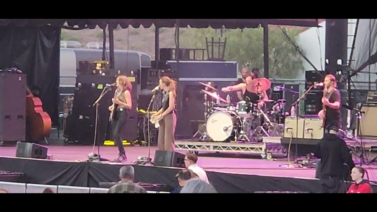 Larkin Poe She's a Selfmade man Outlaw Music Festival Irvine CA