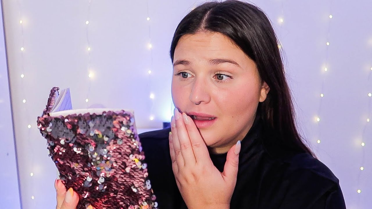 ASMR POV : TA MÈRE fouille dans ton JOURNAL INTIME !