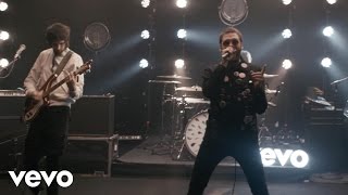 Video thumbnail of "Kasabian - Vevo Off The Record: Kasabian - Ill Ray (The King) - (Live)"