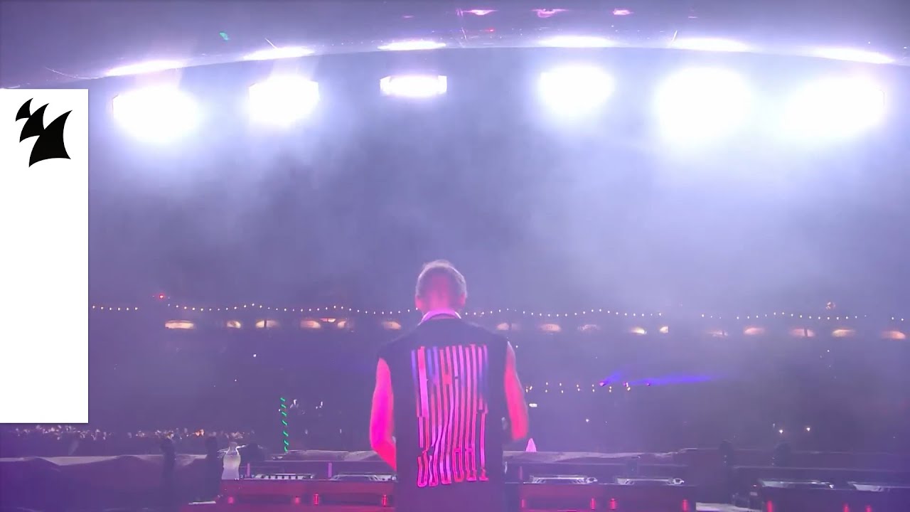 Armin van Buuren & Glockenbach - Sun Shines On Me (Live at