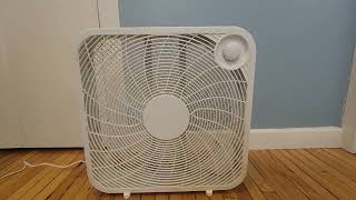 Showing how this mainstays box fan works