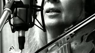 Stand on your own two feet - Kangaroo Moon