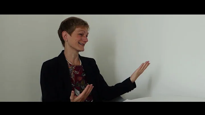 Ursula Kramer talks about the music of Christoph G...